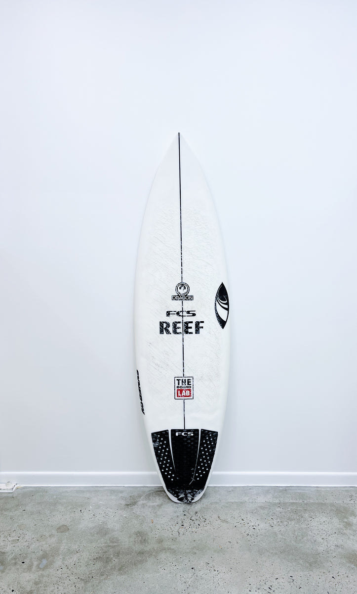 EX TEAM (SYNERGY SHARPEYE stringered eps) 5'8 x 18 1/8 x 2 1/4 - 23.9L ...