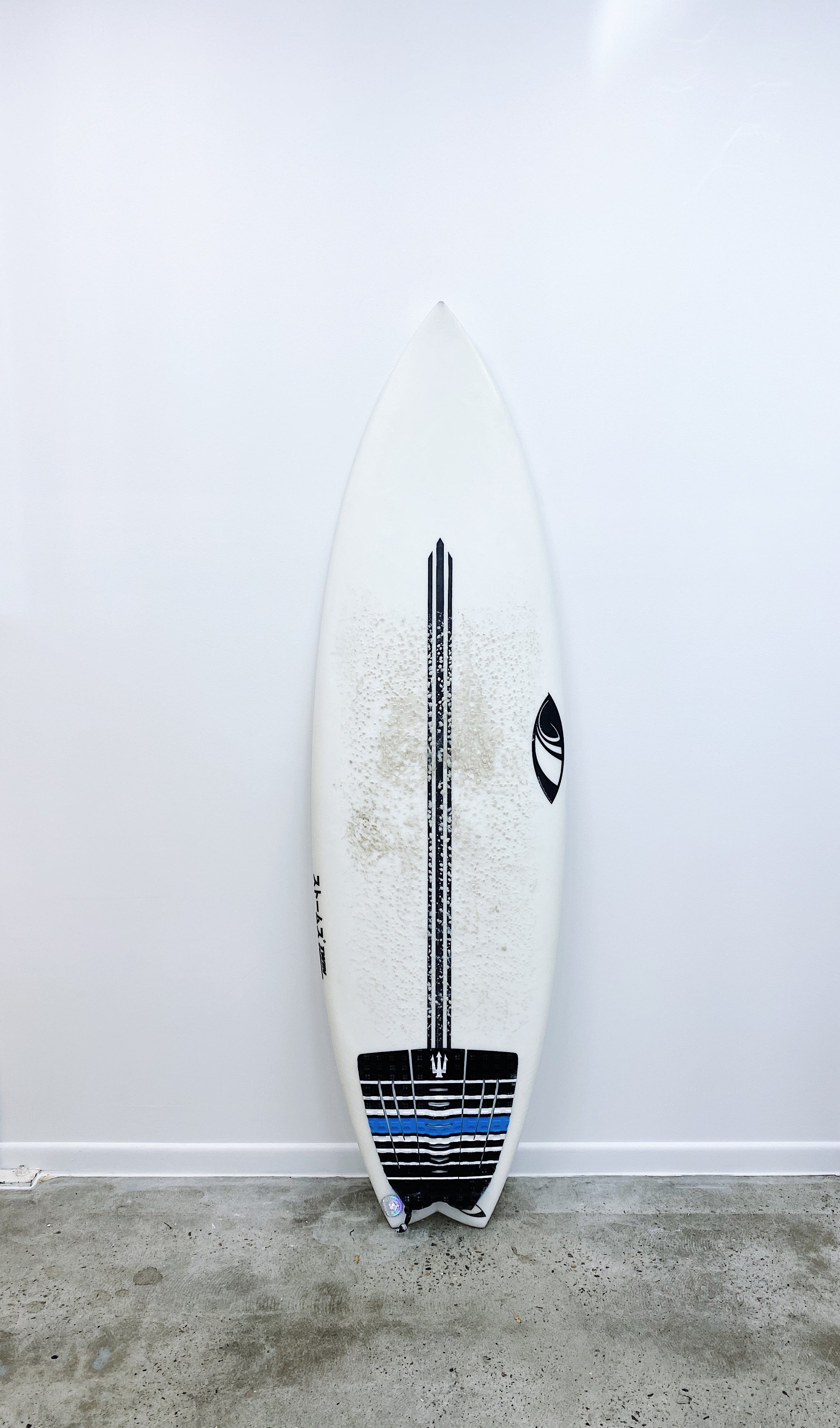Sharpeye Surfboards - Storms Twin Turbo – Surf 'n Show - by Noel Salas